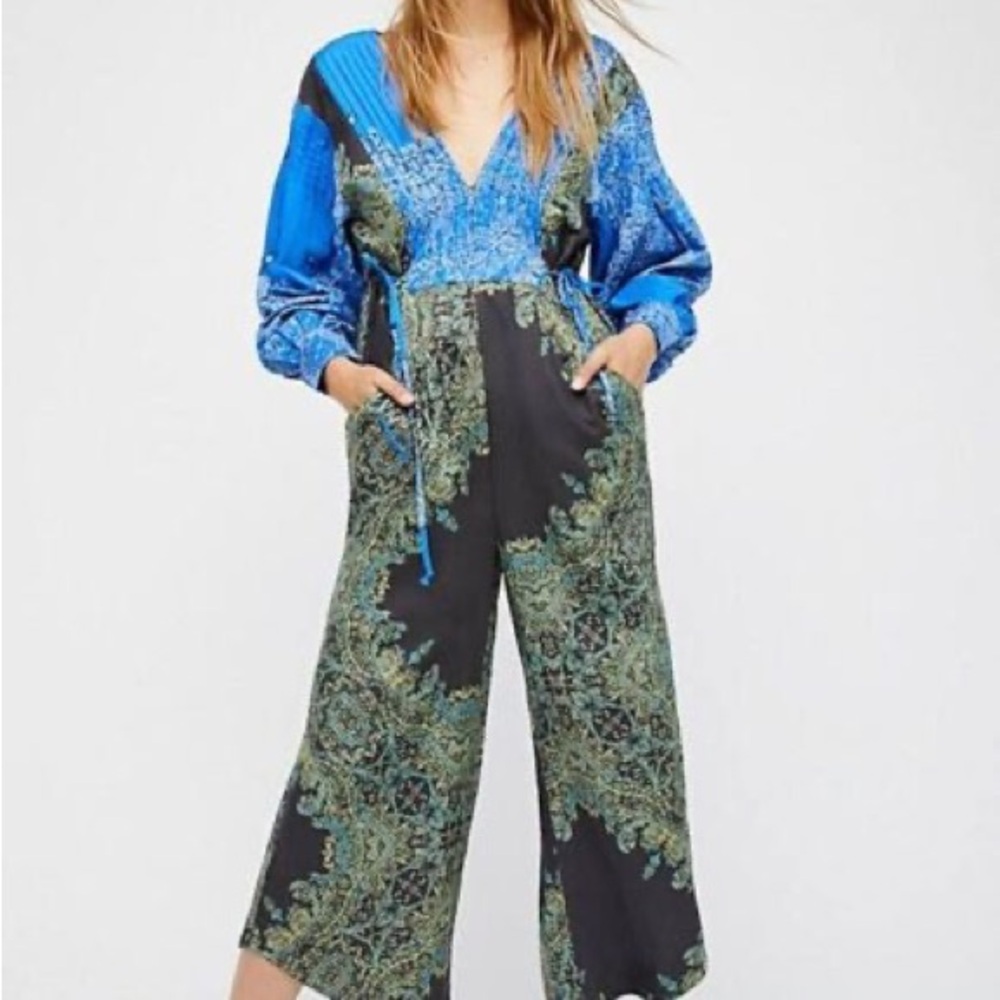 Free People Blooming fields Romper Size Medium paisley print wide leg